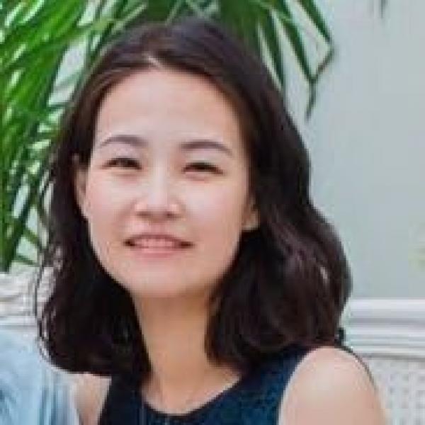 Niki Liu headshot